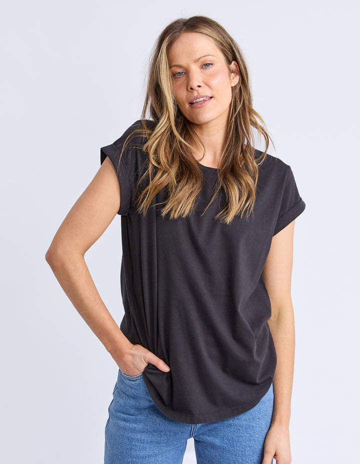 MANLY TEE